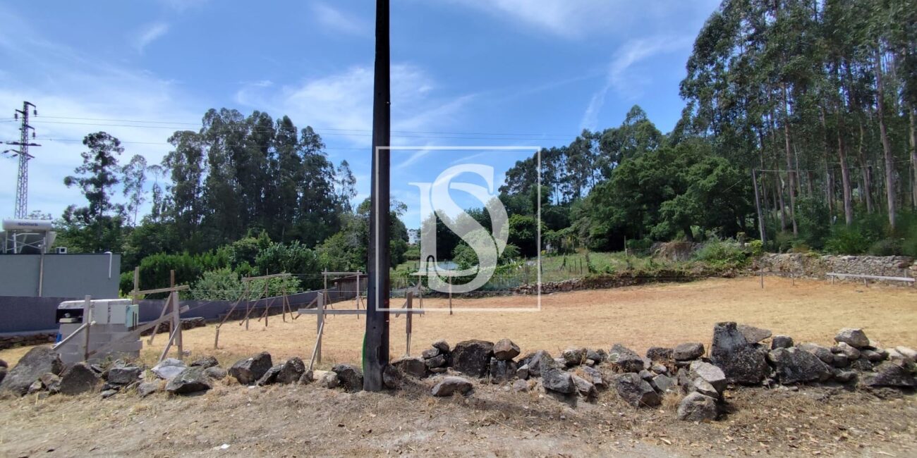 Terreno em Alfena com projeto aprovado para moradia T3
