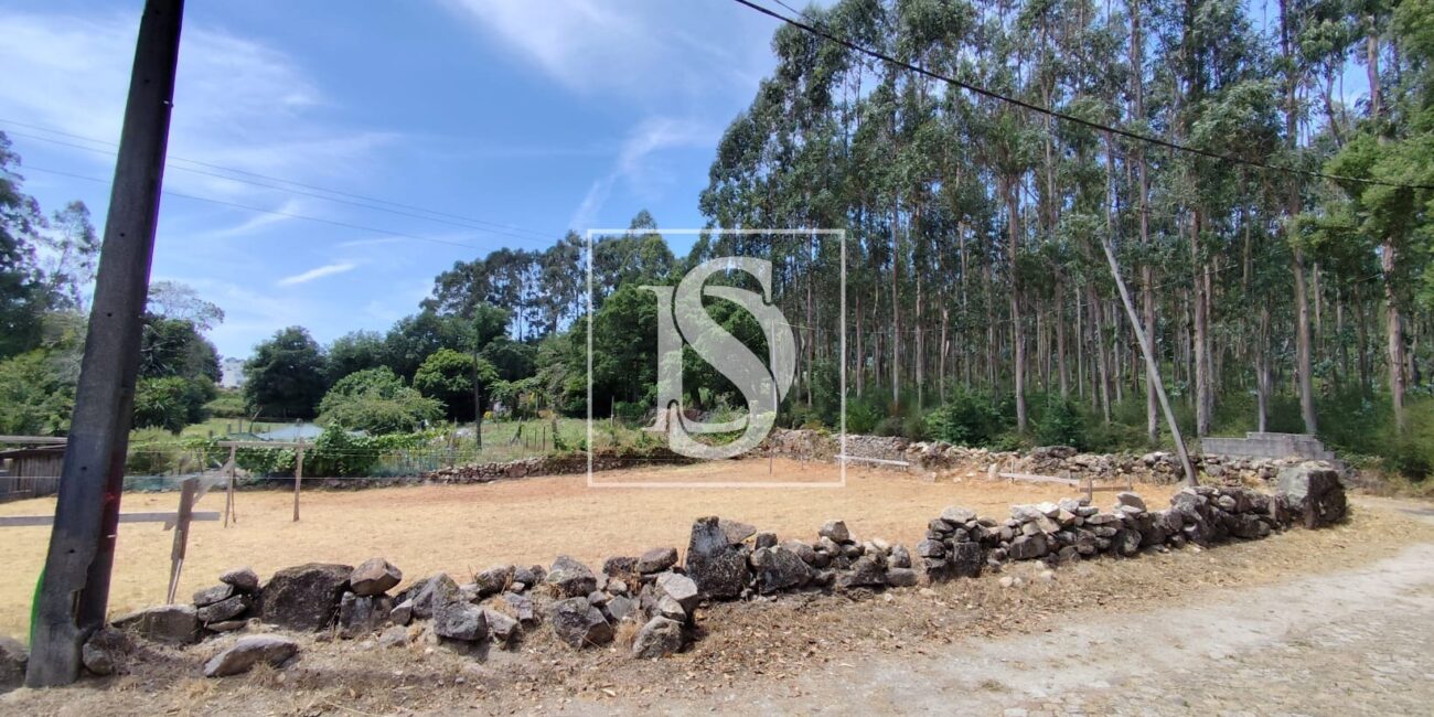 Terreno em Alfena com projeto aprovado para moradia T3