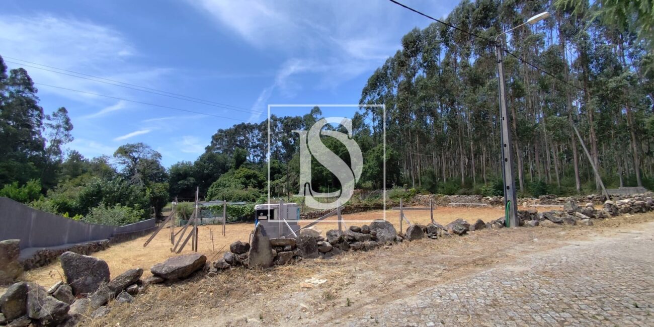 Terreno em Alfena com projeto aprovado para moradia T3