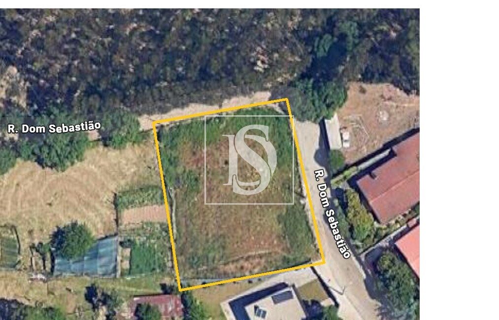 Terreno em Alfena com projeto aprovado para moradia T3