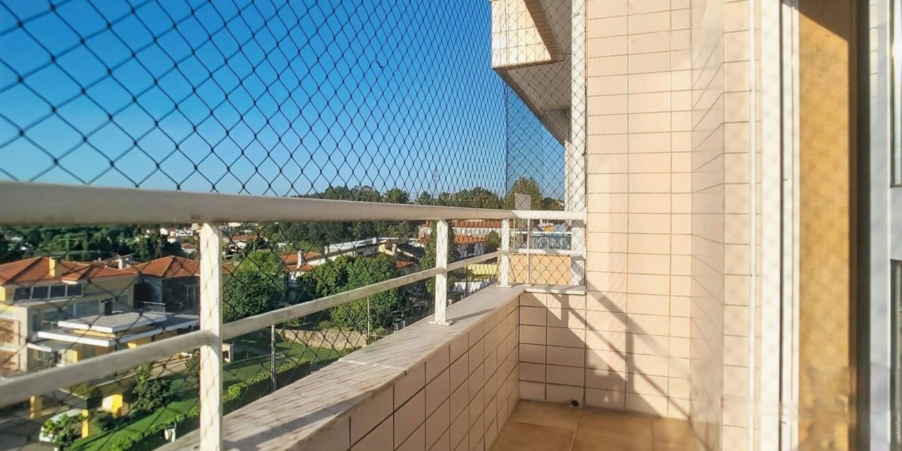 Apartamento T3+1 com garagem em Oliveirinha, Aveiro
