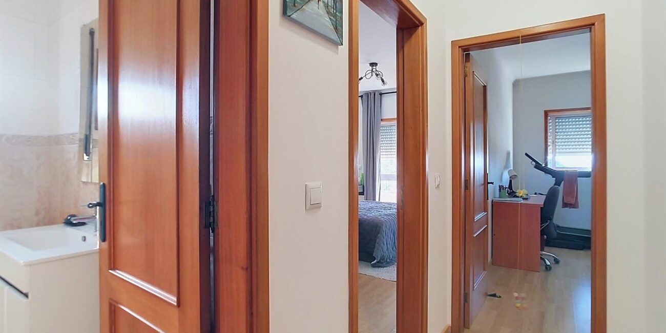 Apartamento T3+1 com garagem em Oliveirinha, Aveiro