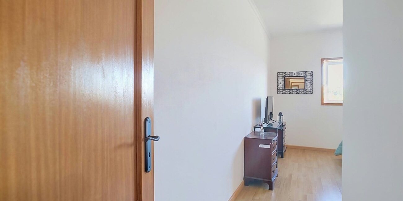 Apartamento T3+1 com garagem em Oliveirinha, Aveiro