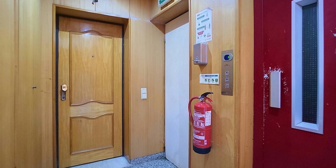 Apartamento T3+1 com garagem em Oliveirinha, Aveiro