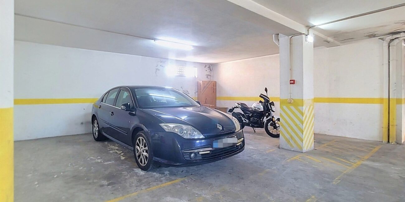Apartamento T3+1 com garagem em Oliveirinha, Aveiro
