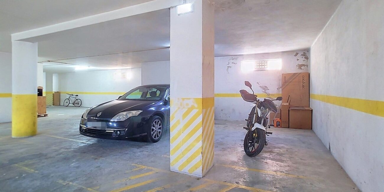 Apartamento T3+1 com garagem em Oliveirinha, Aveiro