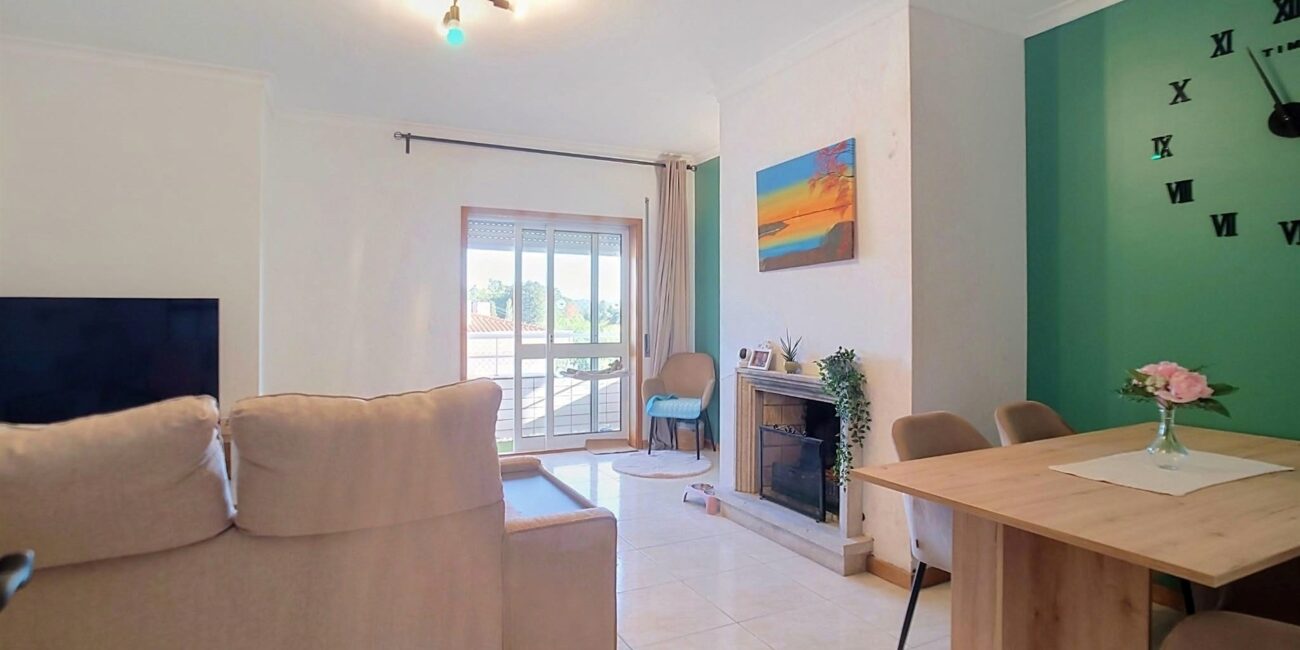 Apartamento T3+1 com garagem em Oliveirinha, Aveiro