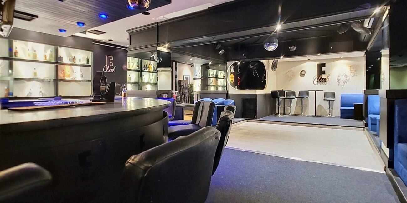 Espaço comercial licenciado para bar junto ao Palácio de Cristal, Porto
