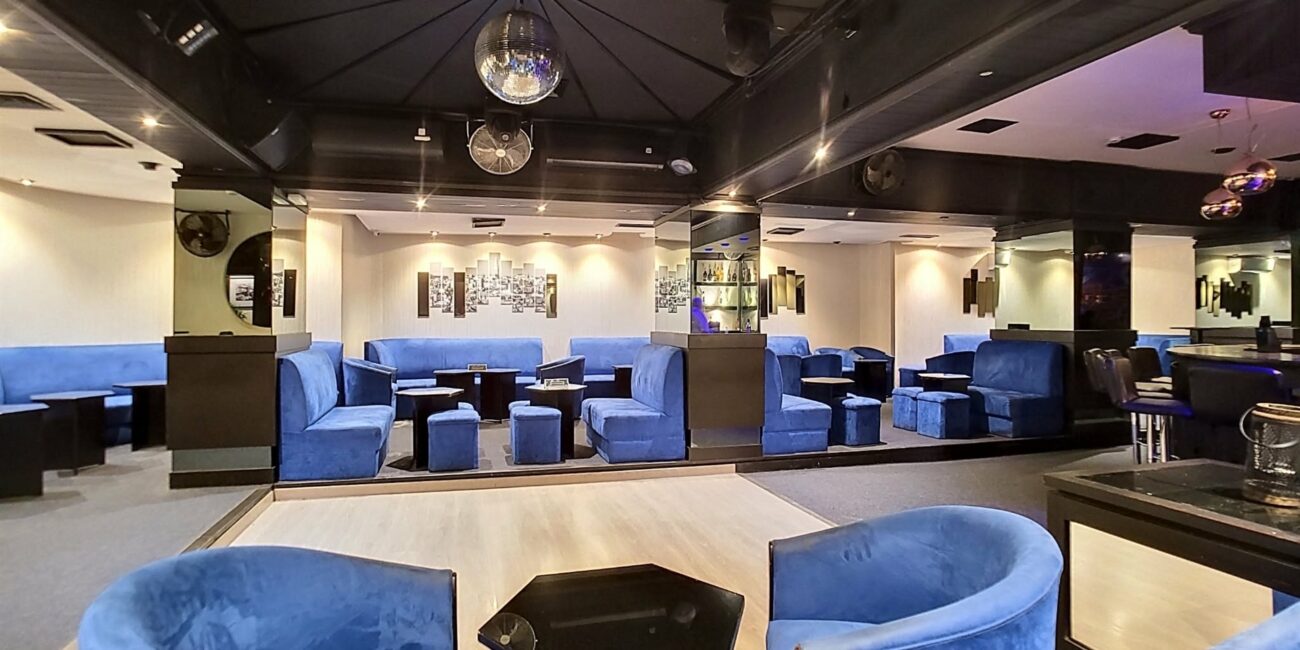 Espaço comercial licenciado para bar junto ao Palácio de Cristal, Porto
