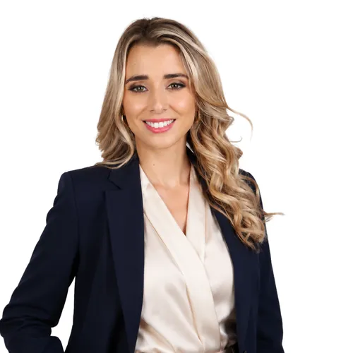 Mariana Chaves, Diretora de Loja