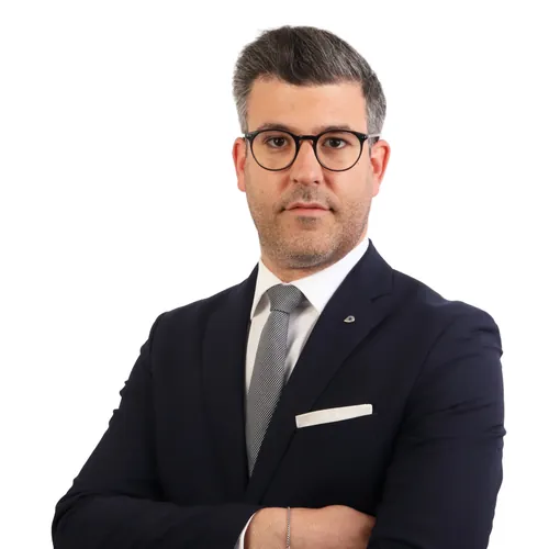 Tiago Reis, Diretor de Loja Adjunto